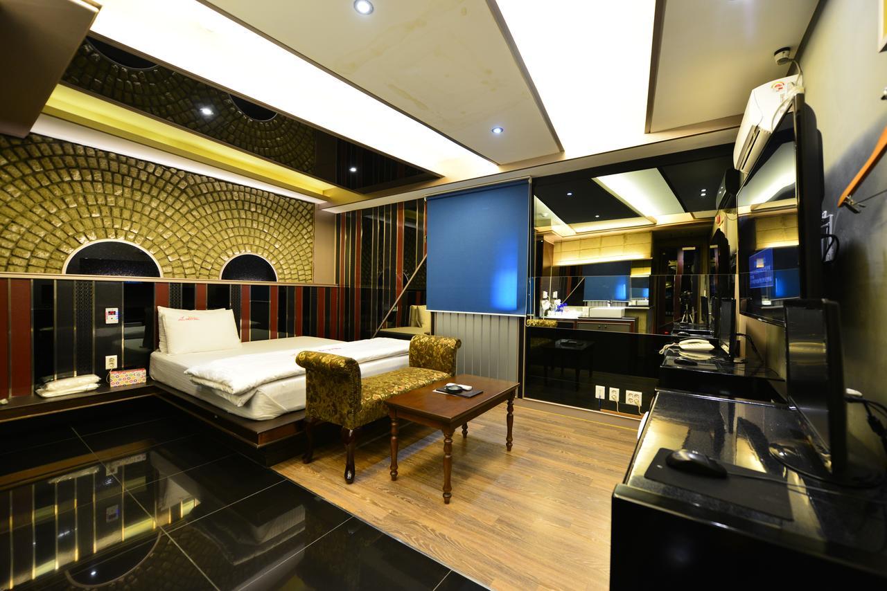 Daegu Piano Motel Ngoại thất bức ảnh